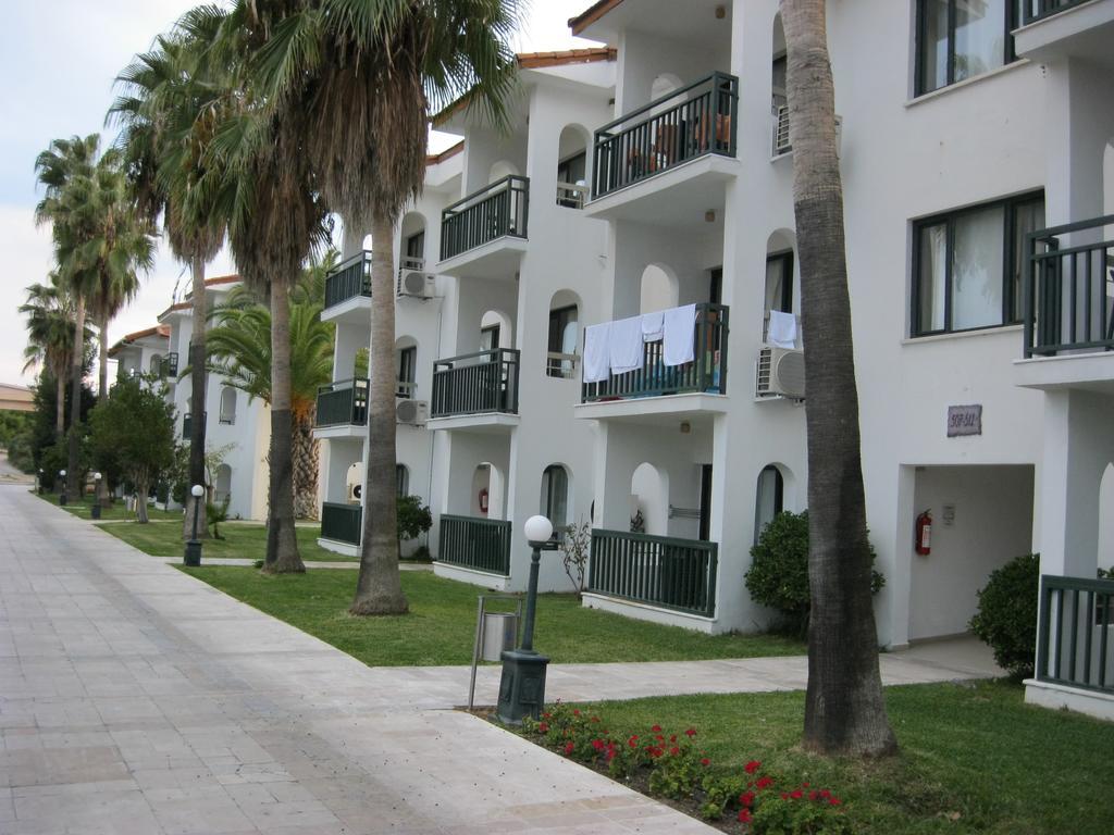 Sural Garden Hotel Side Exterior foto