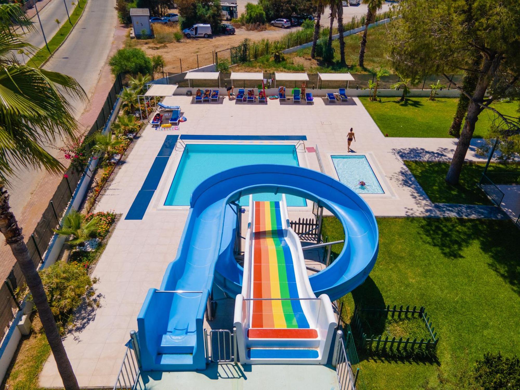 Sural Garden Hotel Side Exterior foto