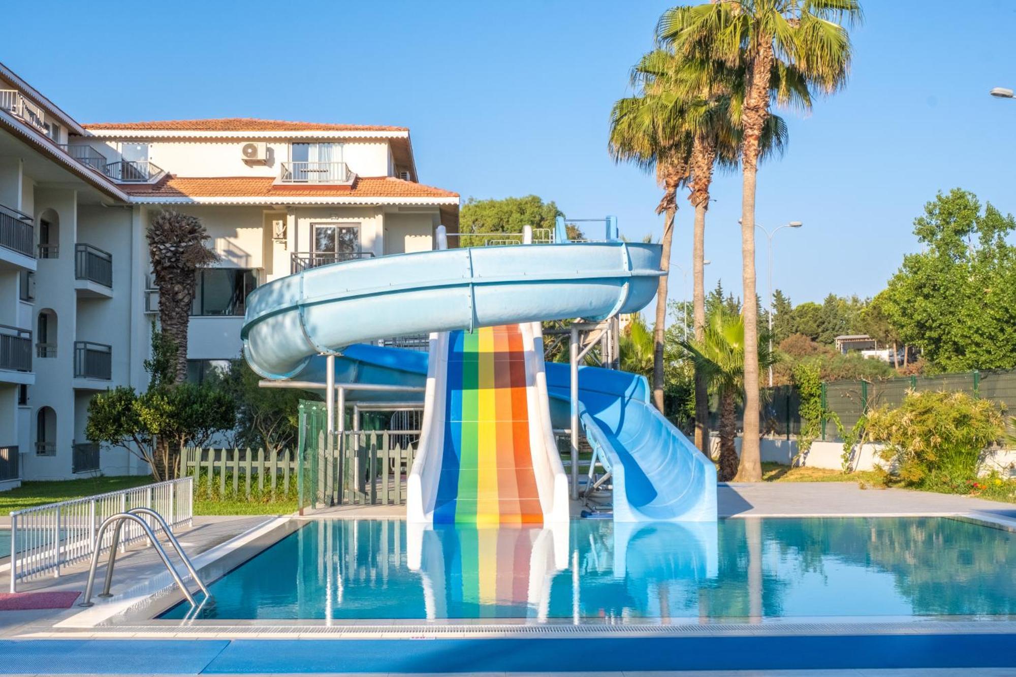 Sural Garden Hotel Side Exterior foto