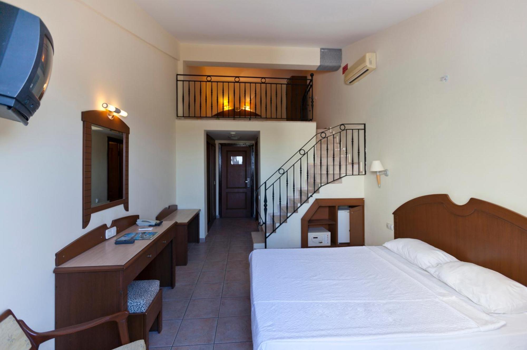 Sural Garden Hotel Side Exterior foto
